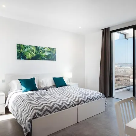 Villa Puerto Del Carmen Sleeps 6 With Pool Air Con And Wifi Puerto del Carmen (Lanzarote)